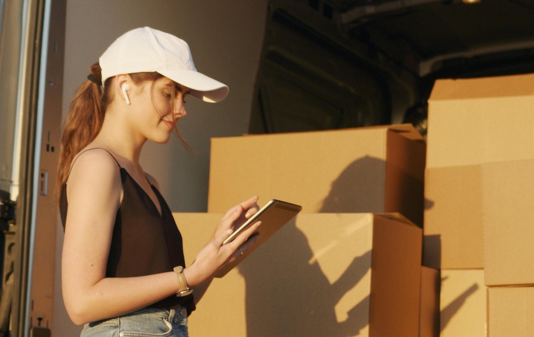 GPS Tracker Car Delivery & Logistics